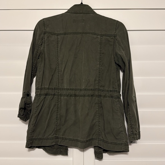 Loft Jacket - Picture 3 of 6